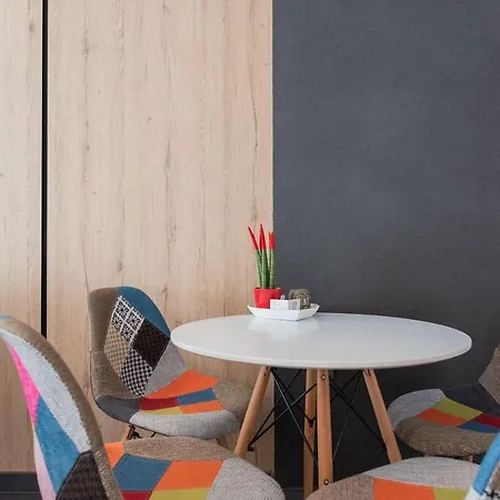 #sansevieria Apt By Halu! * Thessaloniki